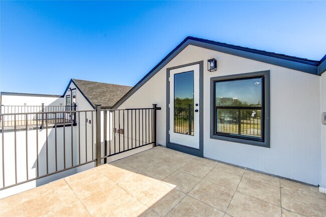 Photo - 2930 El Fenice Ln