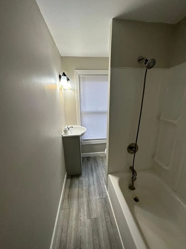 Photo - 605 N Detroit St Unidad #605.5