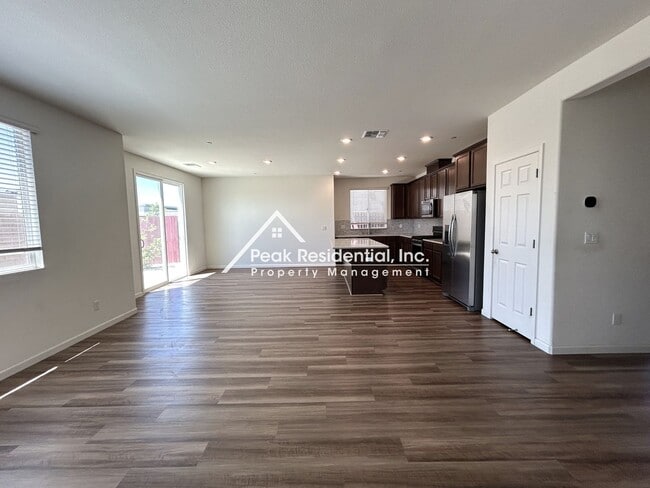 Photo - Beautiful Newer Folsom 4bd/2.5ba in Gated Community!
