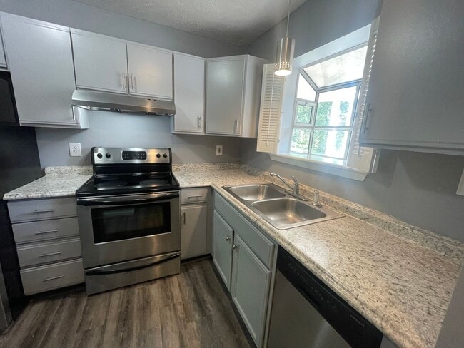 Photo - Forest Townhome