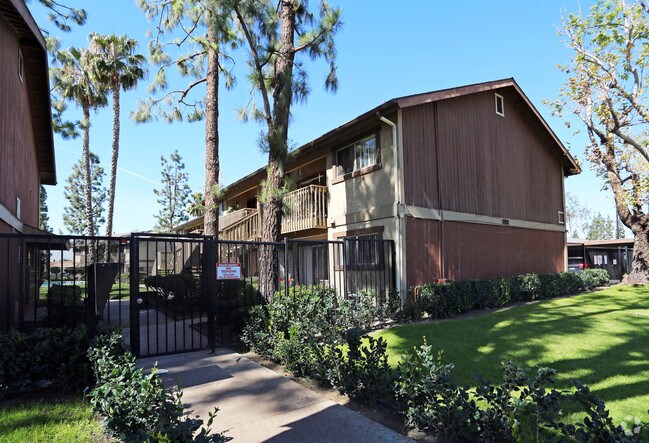Lewis Country Woods Apartments - Lewis Country Woods Apartments