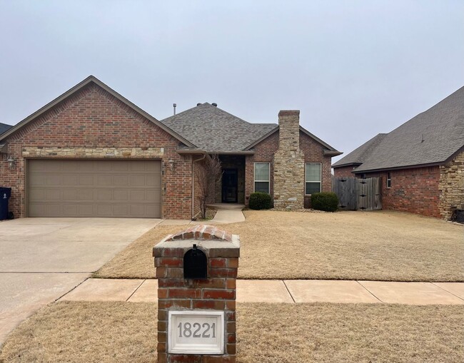 Great 3 Bed 2 Bath In West Edmond - Great 3 Bed 2 Bath In West Edmond Casa