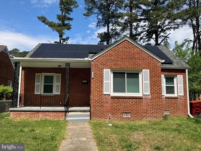 Photo - 915 Hampton Rd