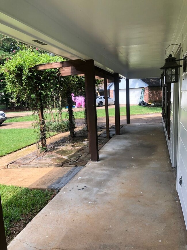 Photo - 110 Boxwood Pl N