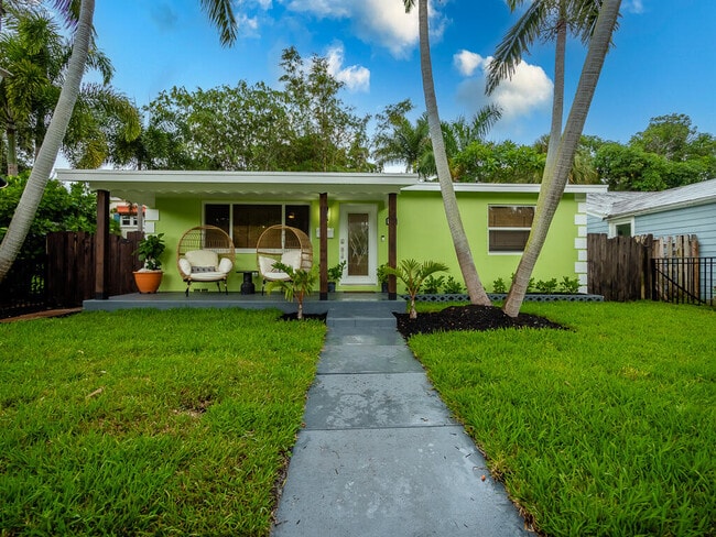 Photo - 418 N Palmway