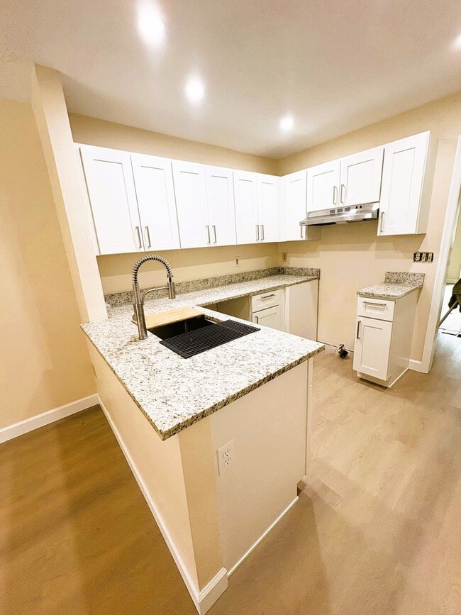 Photo - 519 Carambola Ave