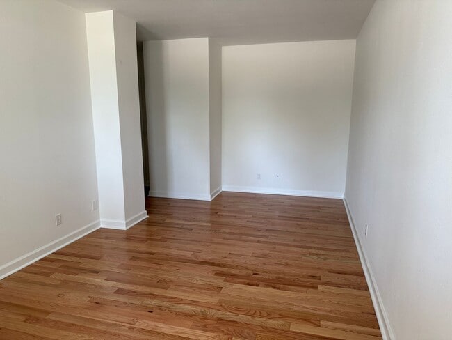 Photo - 5630 Pershing Ave