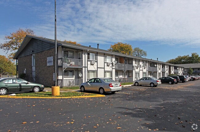 LeClaire Station Apartments - LeClaire Station Apartments
