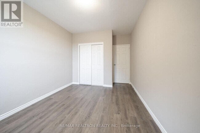 Photo - 468 Ottawa St N Unit 237C