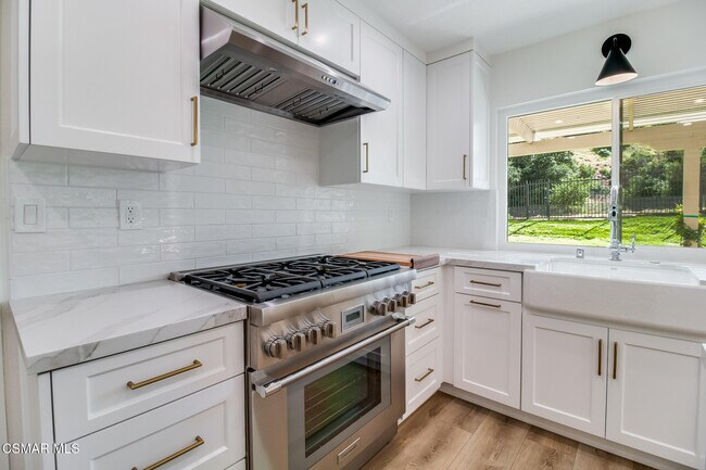 Photo - 6823 Castle Peak Dr