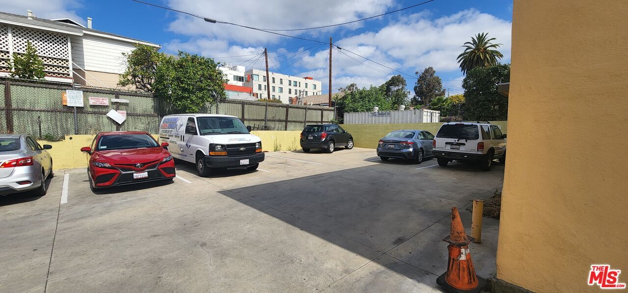 Photo - 323 N Virgil Ave Unit 2