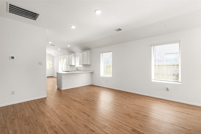 Photo - 2039 Barrett Gables Dr