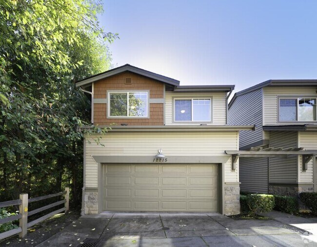 Building Photo - 3 bedroom in Kirkland WA 98033 Rental
