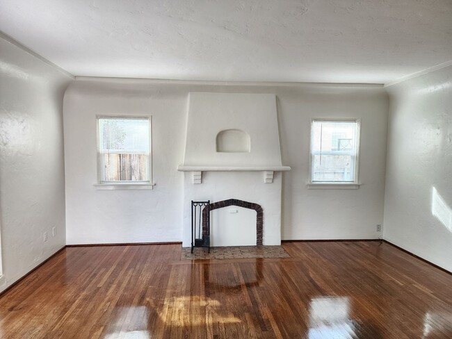 410-412 H Ave.