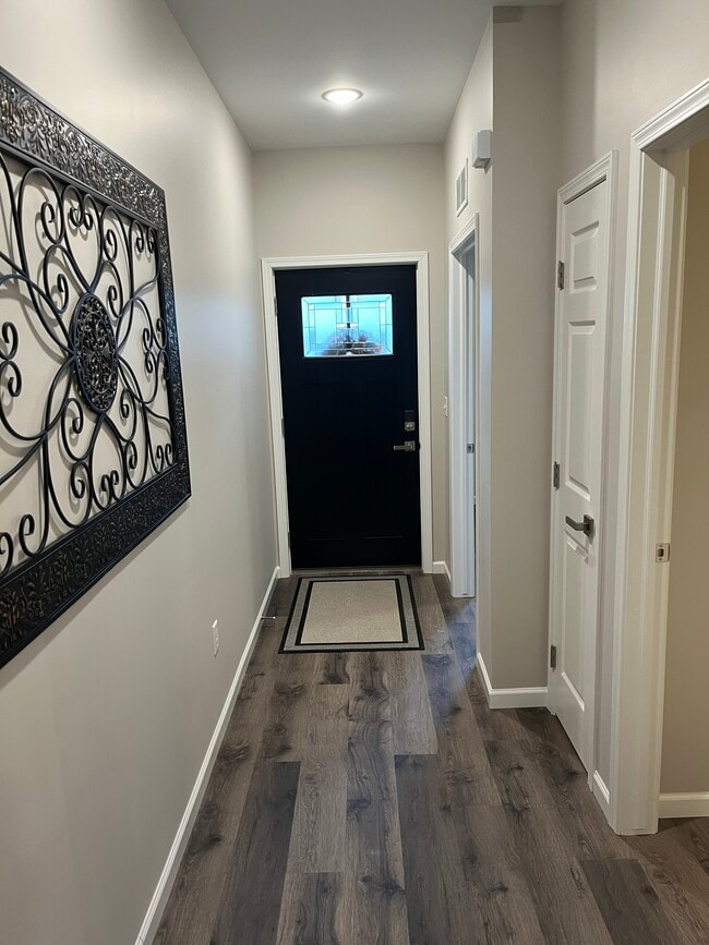 Photo - 2087 Community Ln