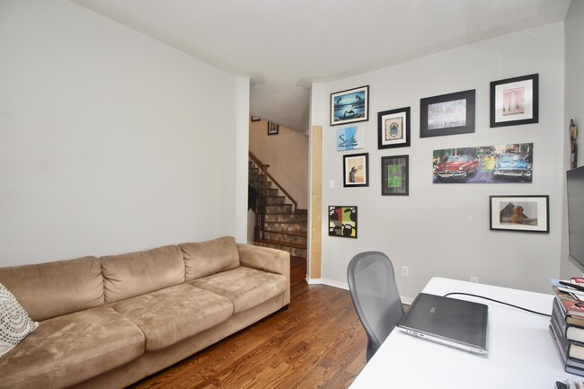 Photo - 1969 Montclair Ave