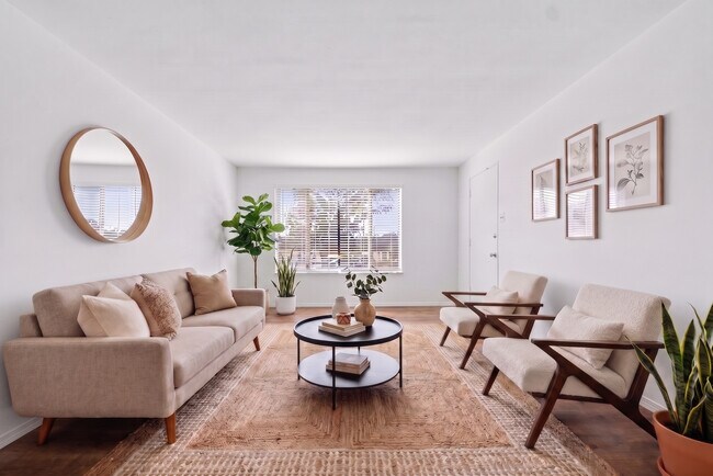COURTYARD GARDENS APARTMENTS
