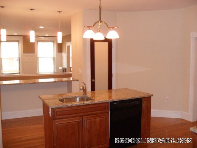 Photo - 184 St Paul St Unit 1