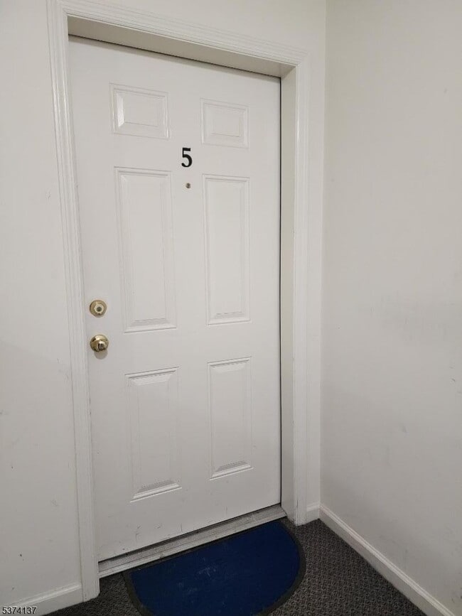 Photo - 5 Hamburg Turnpike Unit 5