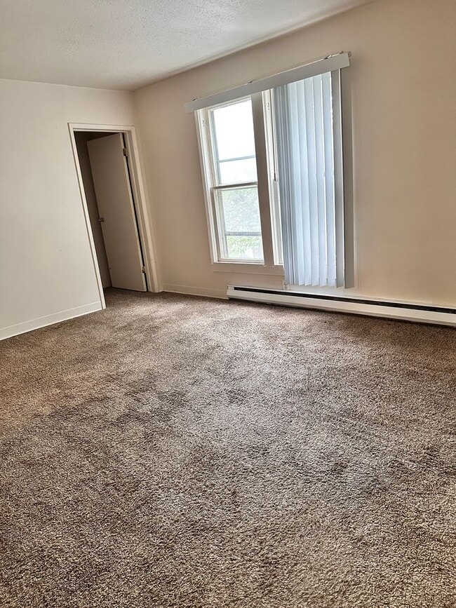 Photo - 607 N Elm St Unit 2