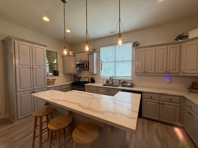 Photo - 9462 Boone Ave