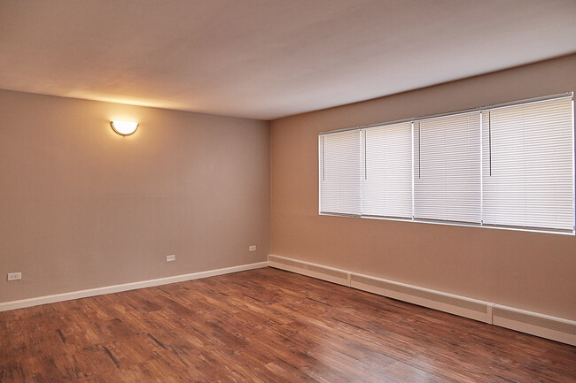 Living Room - Stone Falls Apartments