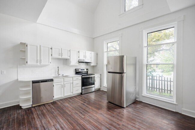 Photo - 1653 N Delaware St Unit #1653