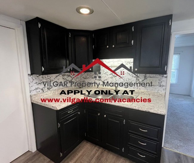 Photo - 111 Grove St Unit B