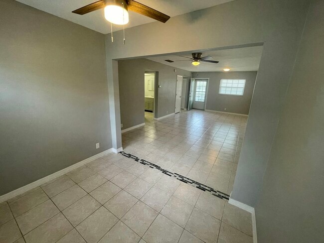 Photo - 1433 S Belcher Rd Unidad C-11