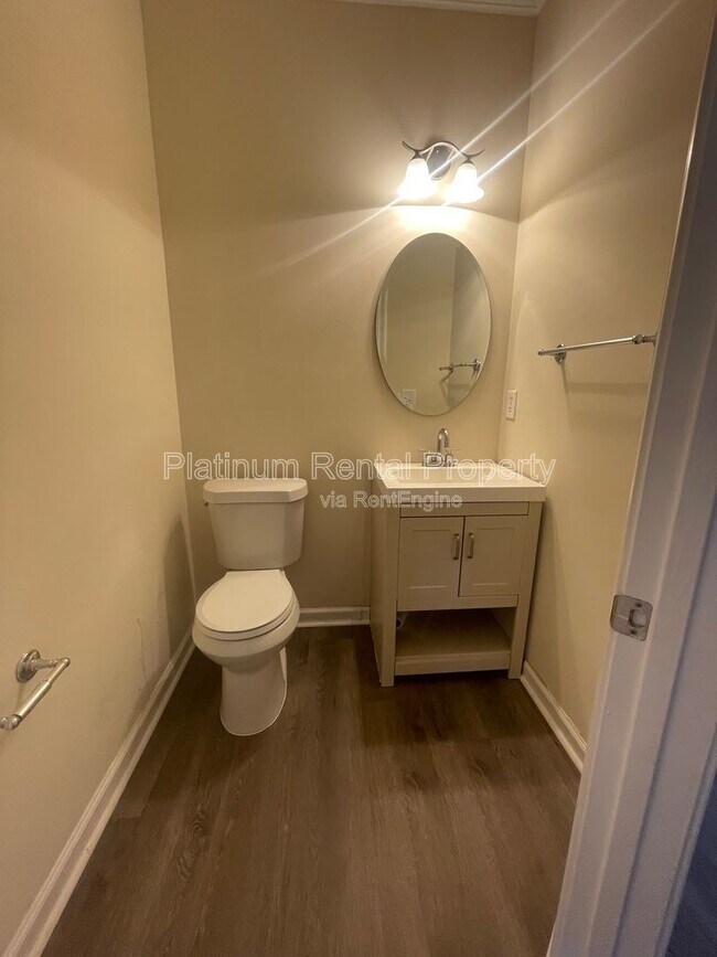 Photo - 5545 Weddington Dr