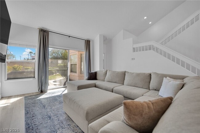 6940 Emerald Springs Ln