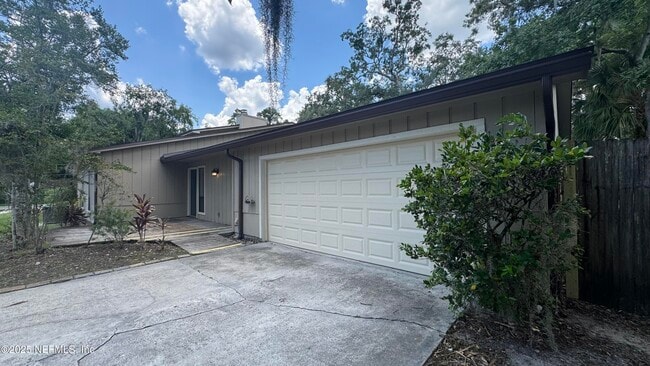 Photo - 217 Loring Ct