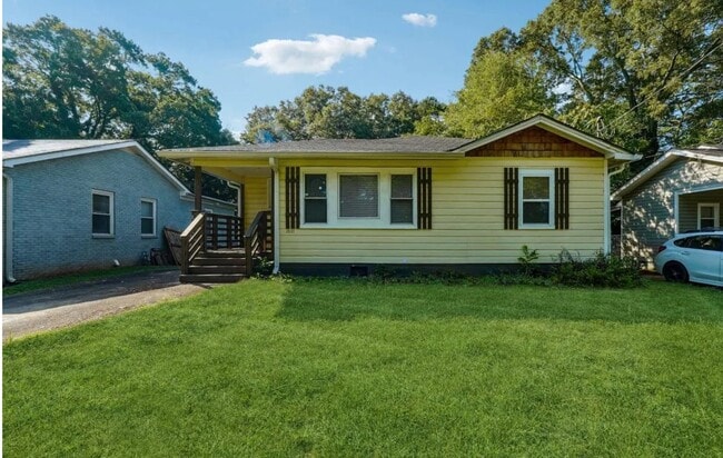 Photo - 3237 Gifford St