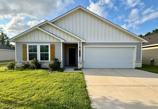 Building Photo - 302 Del Monte Dr