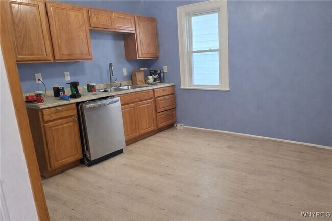 Photo - 1000 West Ave