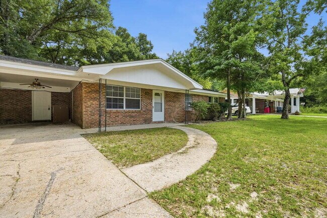 A small-town charm ready for move in!