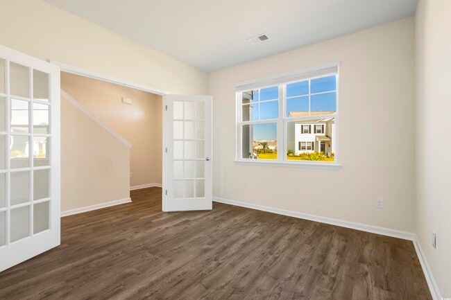 Photo - 1715 Perthshire Lp