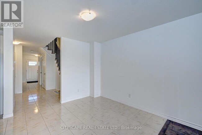 Photo - 35 Woodedge Cir