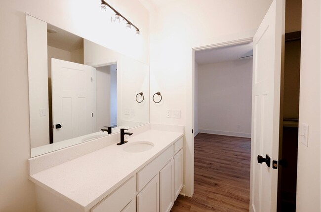 Photo - 502 Briarbrook Ln Unit 502 E Briarbrook Lane