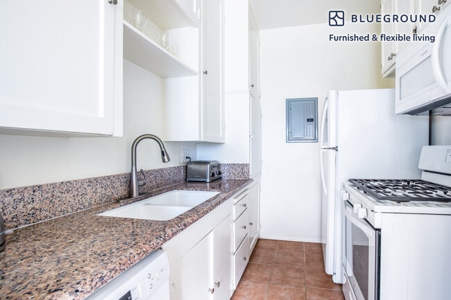 Photo - 232 S Reeves Dr Unit FL1-ID132