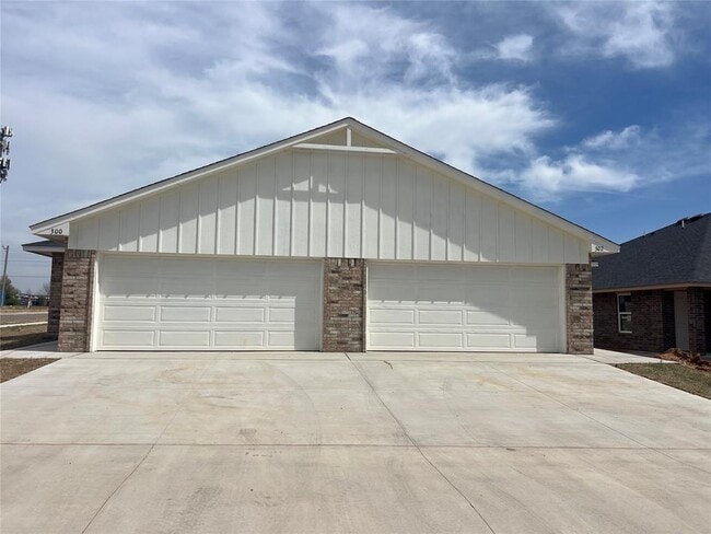 Building Photo - 306 Liam Dr