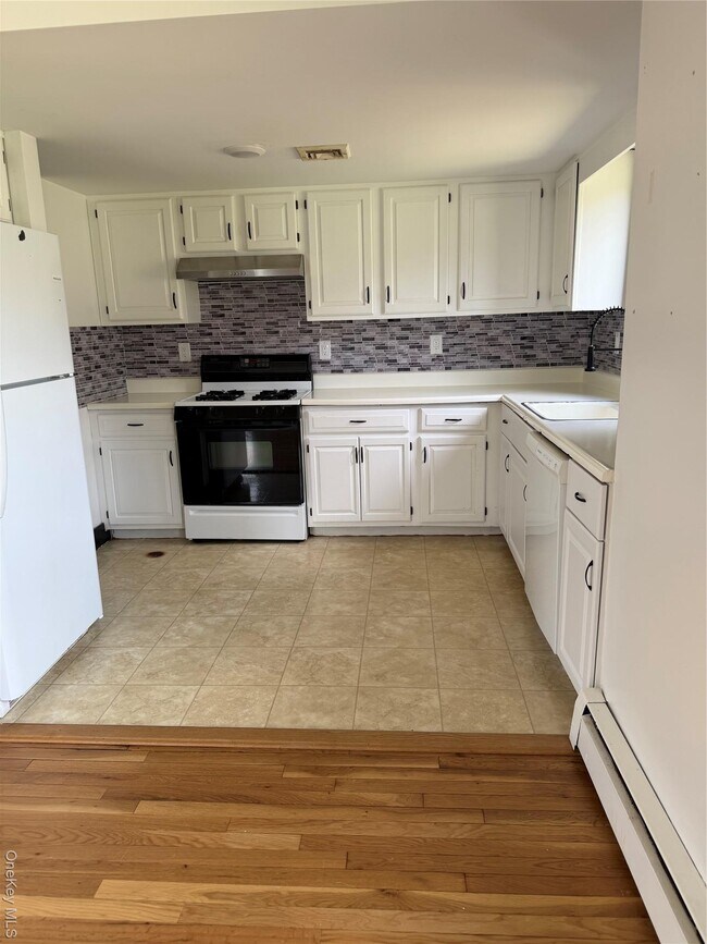 Photo - 40 Felter Hill Rd