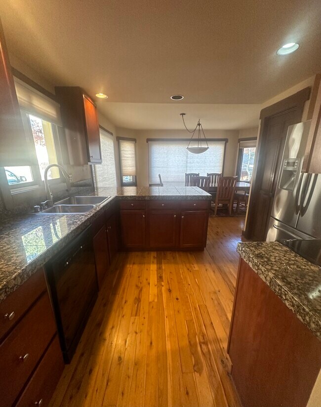 4098 Timbervale Dr