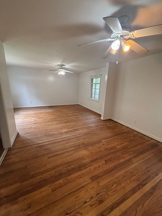 2200 Loop Rd
