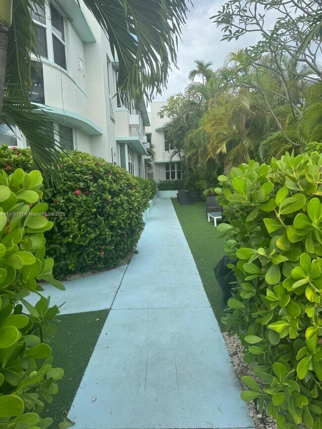 Photo - 315 W 28th St Unidad 4