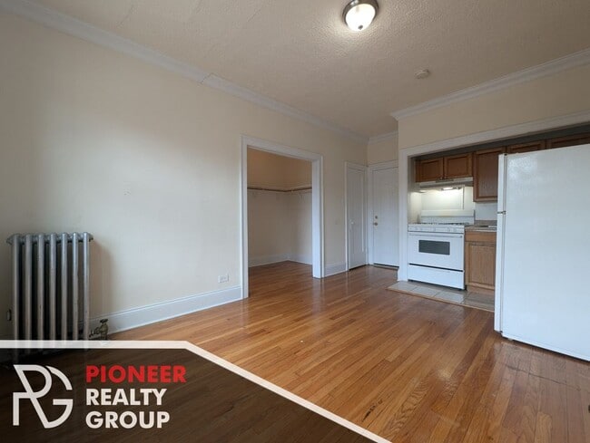 Photo - 2715 N Milwaukee Ave Unit 209