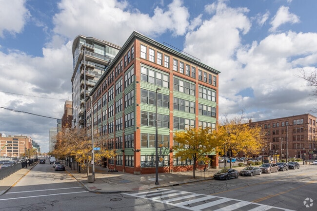 Building Photo - Marshall Place Apartments