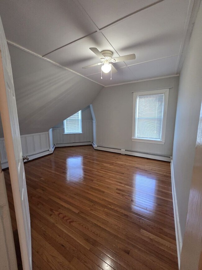 Photo - Woodbine St(15)-N Unit 3