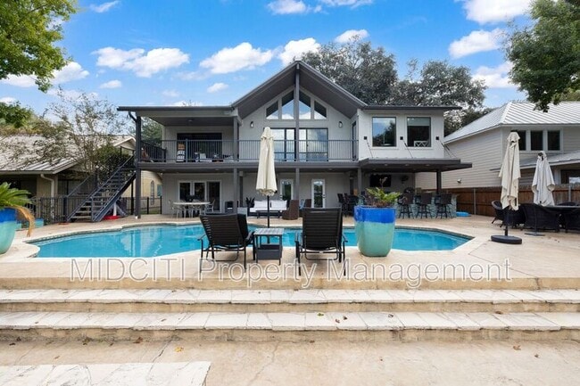 Building Photo - 180 Lake Ridge Dr