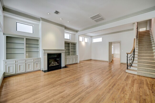 Photo - 6303 Pickens St Unit B